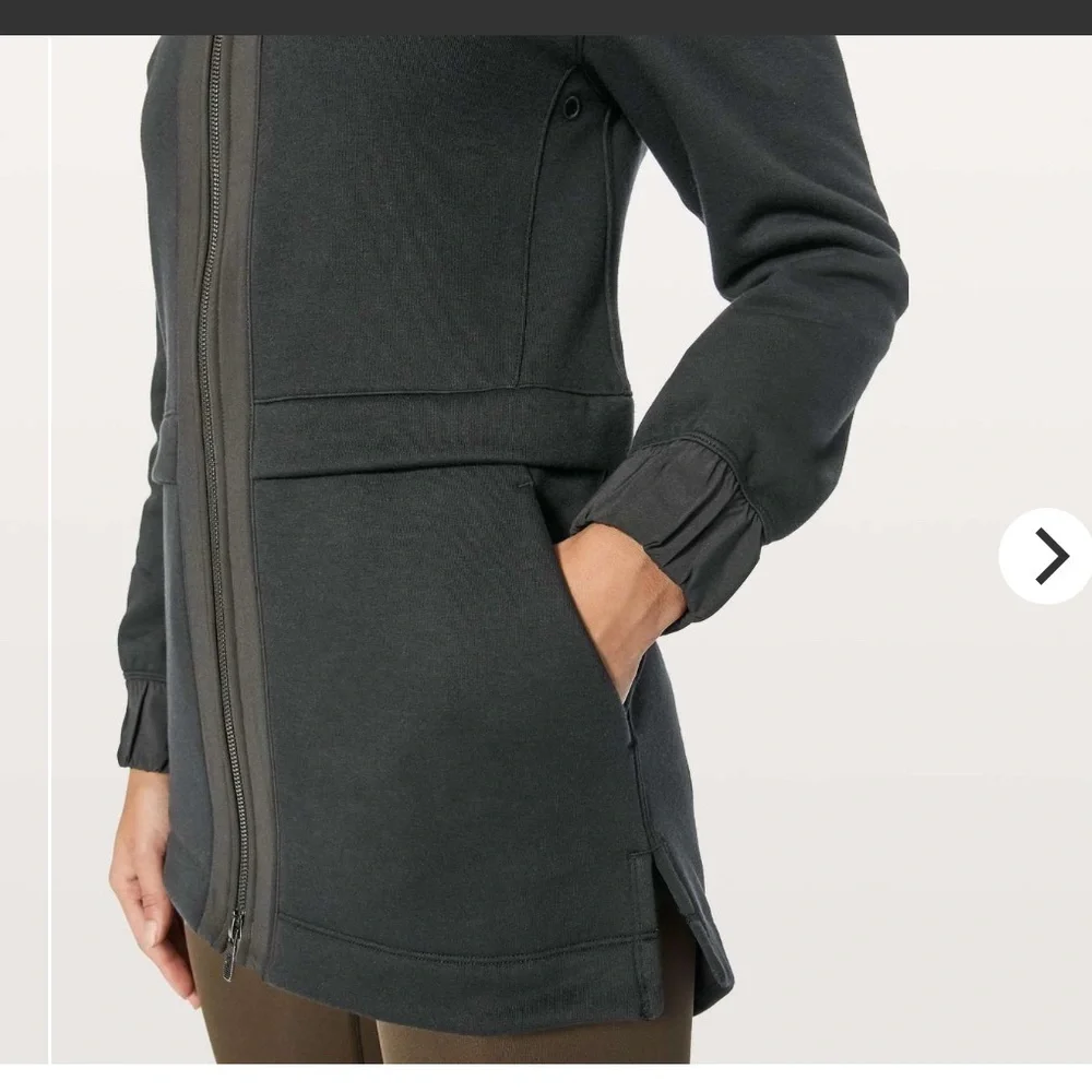 🍋🍋Lululemon Athletica Black -Light As Warmth Jacket size 12 -guc-so cozy warm!